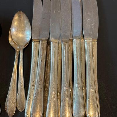 LOT 147K: Vintage Wm A Roger’s Oneida Ltd A1 Plus Flatware