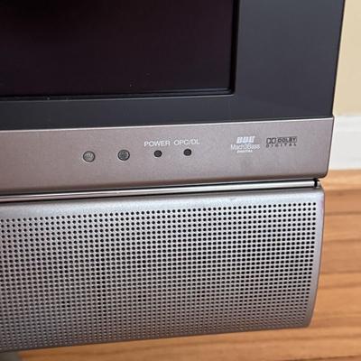 LOT 150U: Sharp Aquos TV LC-37D6U