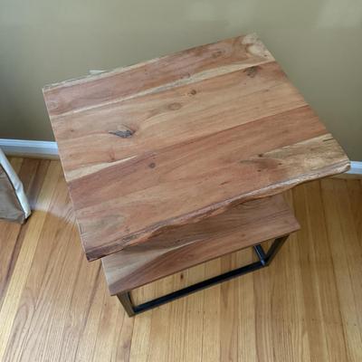LOT 151L: Wooden Two Tier Side Table w/ Beautiful Lamp