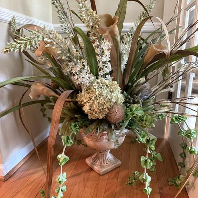 LOT 156D: Beautiful Faux Floral Centerpiece