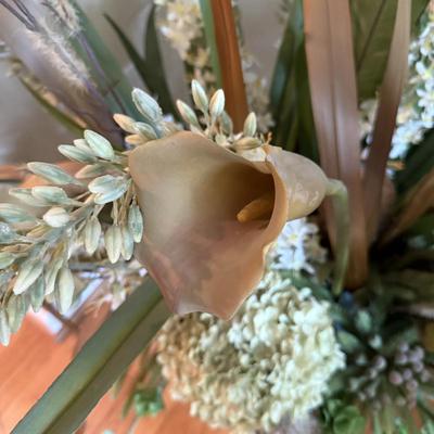 LOT 156D: Beautiful Faux Floral Centerpiece