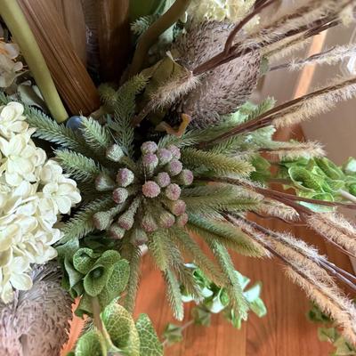 LOT 156D: Beautiful Faux Floral Centerpiece