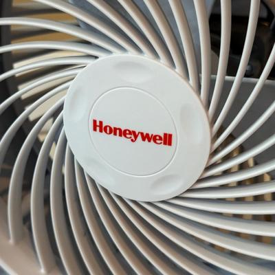 LOT 171W: Lasko Breeze Machine Table Fan & More