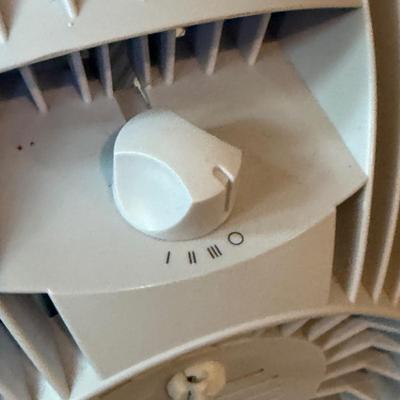 LOT 171W: Lasko Breeze Machine Table Fan & More