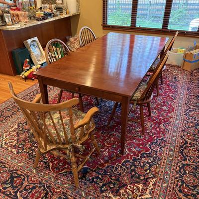 LOT 174K: Ethan Allen Dinning Table w/ Drawers, 4 Matching Chairs, Two Leafs & Pads