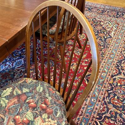 LOT 174K: Ethan Allen Dinning Table w/ Drawers, 4 Matching Chairs, Two Leafs & Pads