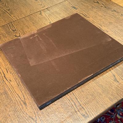 LOT 174K: Ethan Allen Dinning Table w/ Drawers, 4 Matching Chairs, Two Leafs & Pads