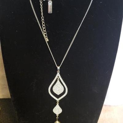 GENUINE PEARL EARRINGS, TRIFARI NECKLACE AND 2 OTHER NECKLACES