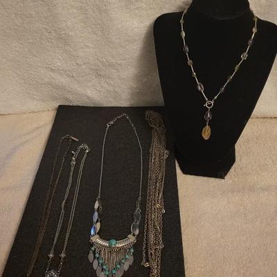 1 NAPIER AND 4 OTHER NECKLACES