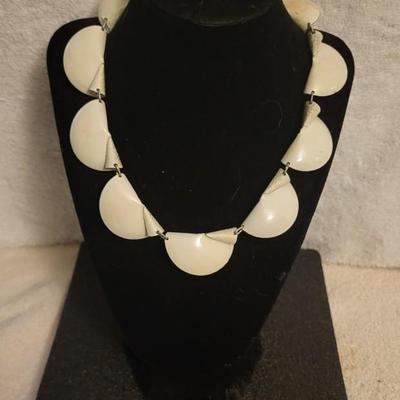 ENAMEL NECKLACE & EARRINGS & VINTAGE CERAMIC BROOCH