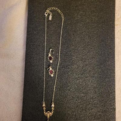 DOWNTON ABBEY NECKLACE AND EARRING SET