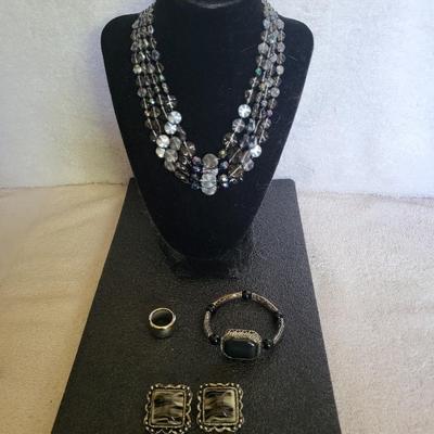 WESTERN GERMANY 4 PIECE LOT RING IS SIZE 6
