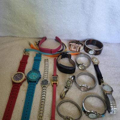 WATCHES FOR PARTS OR REPAIR