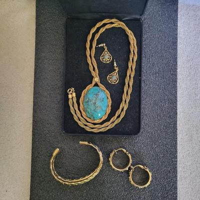 GOLD-TONE FASHION JEWELRY
