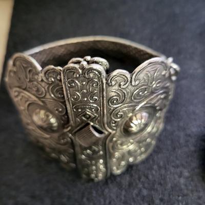 SILVER-TONE JEWELRY AND CONCHO BELT