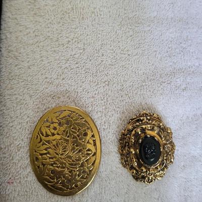 VINTAGE GOLD-TONE JEWELRY