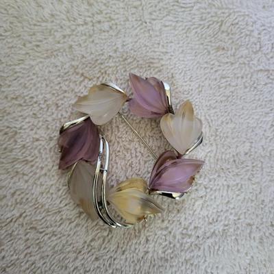 VINTAGE EARRINGS AND BROOCHES