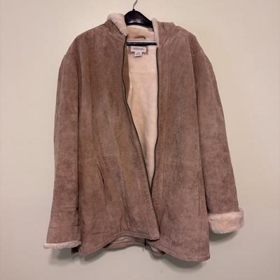 Johnston & Murphy, St. John’s Bay, and More Women’s Jackets - Sizes M-XL (PC-DZ)