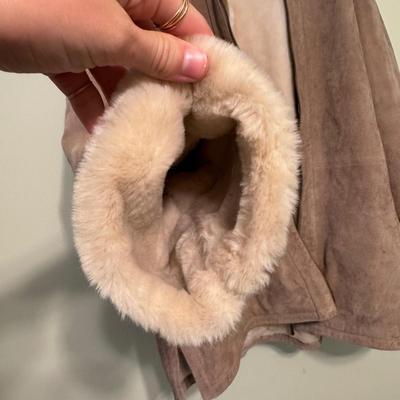 Johnston & Murphy, St. John’s Bay, and More Women’s Jackets - Sizes M-XL (PC-DZ)