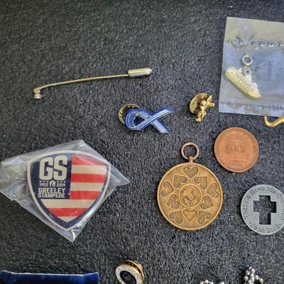 MISC VINTAGE PINS, MEDALS, ETC