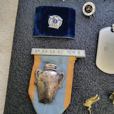 MISC VINTAGE PINS, MEDALS, ETC