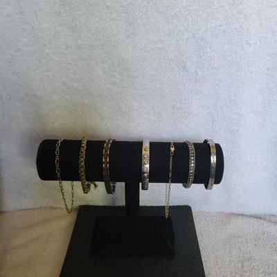 2 GOLD FILLED AND 5 MISC BRACELETS