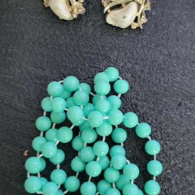 VINTAGE COSTUME JEWELRY