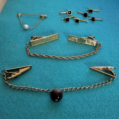 COLLAR AND TIE CLIPS PLUS VINTAGE CUFFLINKS