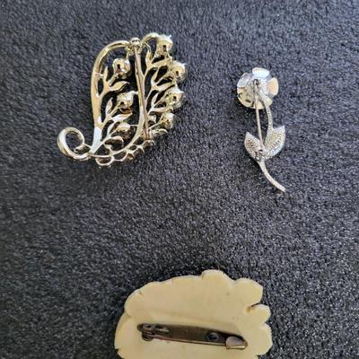 CHICO BANGLE BRACELETS AND 3 BROOCHES