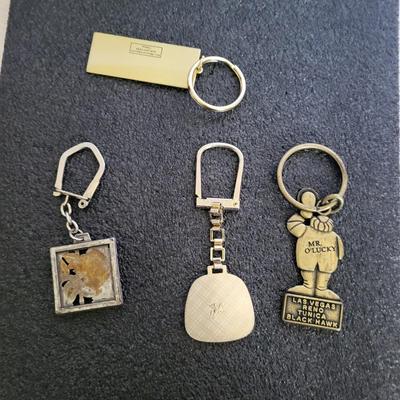 4 KEYCHAINS