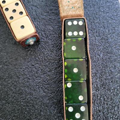 VINTAGE DICE INCLUDING SOUVENIR BAKELITE DICE