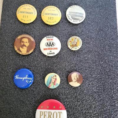 VINTAGE PINBACK BUTTONS