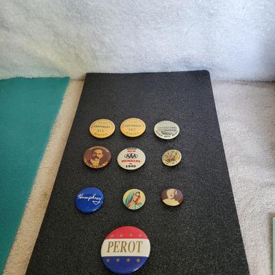 VINTAGE PINBACK BUTTONS