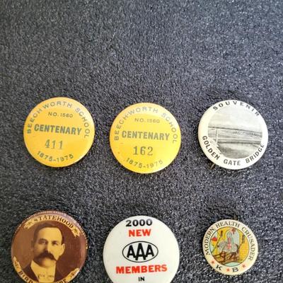 VINTAGE PINBACK BUTTONS