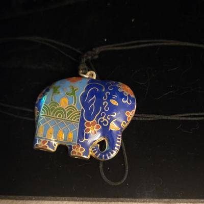 NATIVE AMERICAN GLASS BEAD NECKLACE, ELEPHANT AND BEADED NECKLACES