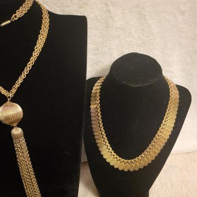 3 GOLD-TONE NECKLACES AND A PAIR OF CLIP ON EARRINGS