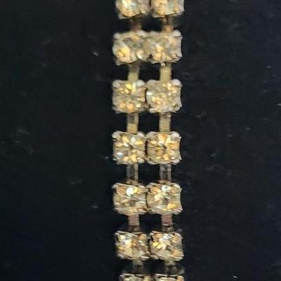 CLEAR RHINESTONE NECKLACES AND BRACELET PLUS MULTI STONE BRACELET AND EARRING SET