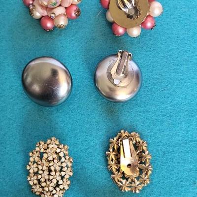 VINTAGE COSTUME JEWELRY