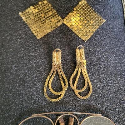 VINTAGE MESH NECKLACE SET, DAINTY LOFT NECKLACE, CLIP ON EARRINGS AND ANTIQUE GLASSES