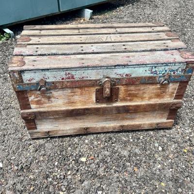 Sale Photo Thumbnail #141: Vintage Trunk