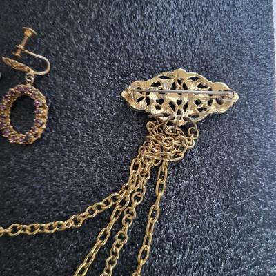 NINE-WEST AND 5 GOLD-TONE NECKLACES