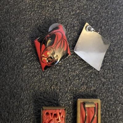 8 PAIRS OF COSTUME EARRINGS