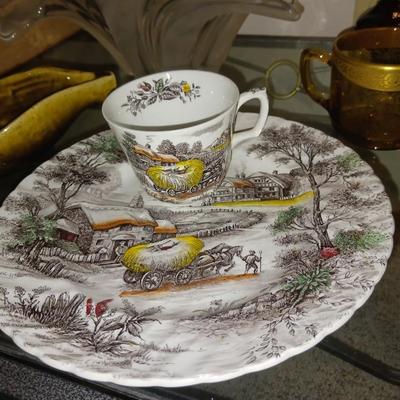 MIKASA "SWING" CRYSTAL BOWL, CRUET, TEA CUPS AND SAUCERS AND MORE