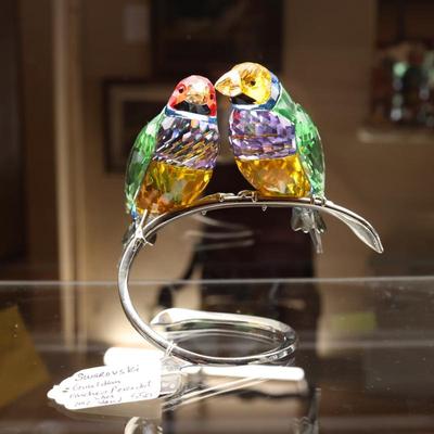 Swarovski Gouldian Finches Peridot 2012 Silver Stand