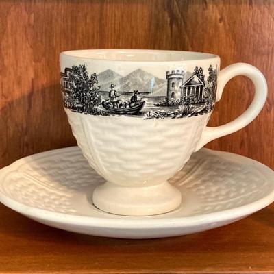 LOT 61: Collection of Beautiful Tea Cups and Saucers - Wedgwood "Geneva", Royal Vienna 1020, Kunst Kronach, Aynsley, English...