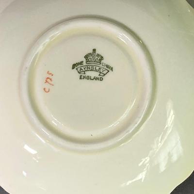 LOT 61: Collection of Beautiful Tea Cups and Saucers - Wedgwood "Geneva", Royal Vienna 1020, Kunst Kronach, Aynsley, English...