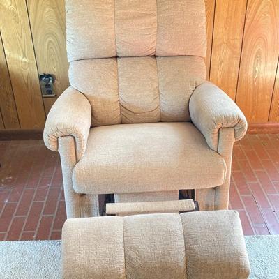 LOT 65: La-Z-Boy Recliner