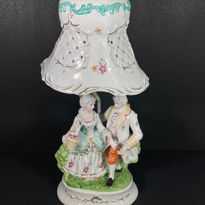 LOT 68: Vintage Victorian Porcelain Lamp
