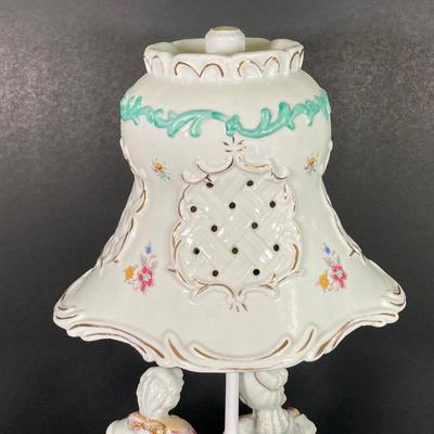 LOT 68: Vintage Victorian Porcelain Lamp