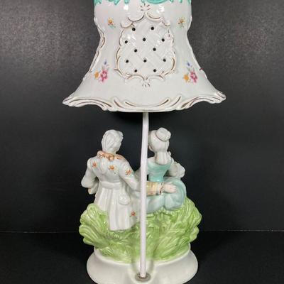 LOT 68: Vintage Victorian Porcelain Lamp